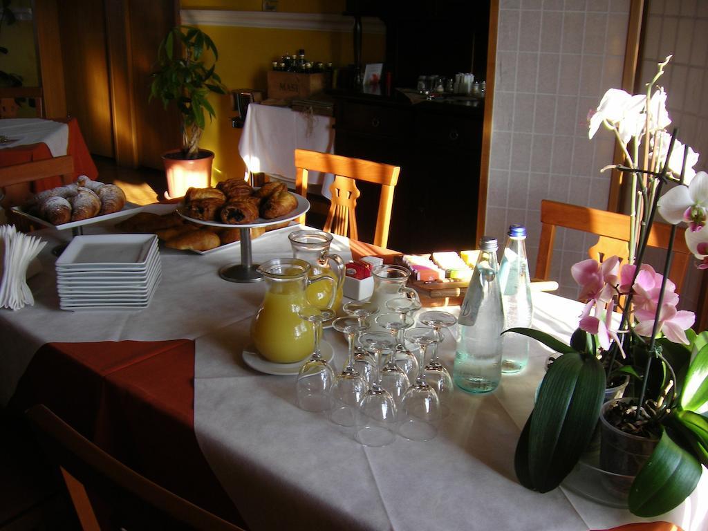 B&B 7 Camini San Giovanni Lupatoto Exterior photo